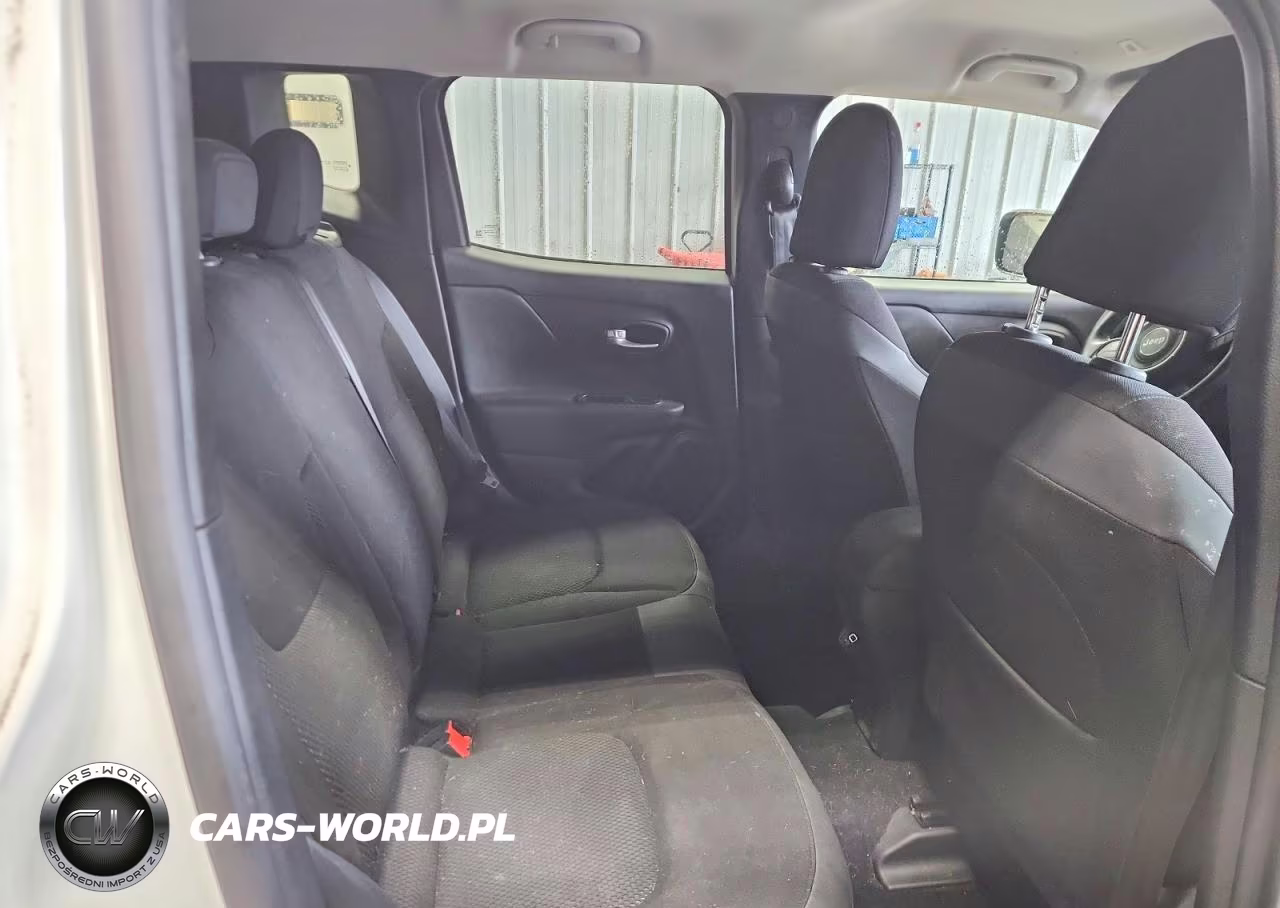 2020 Jeep Renegade Latitude VIN:ZACNJABBXLPL53736 - 11