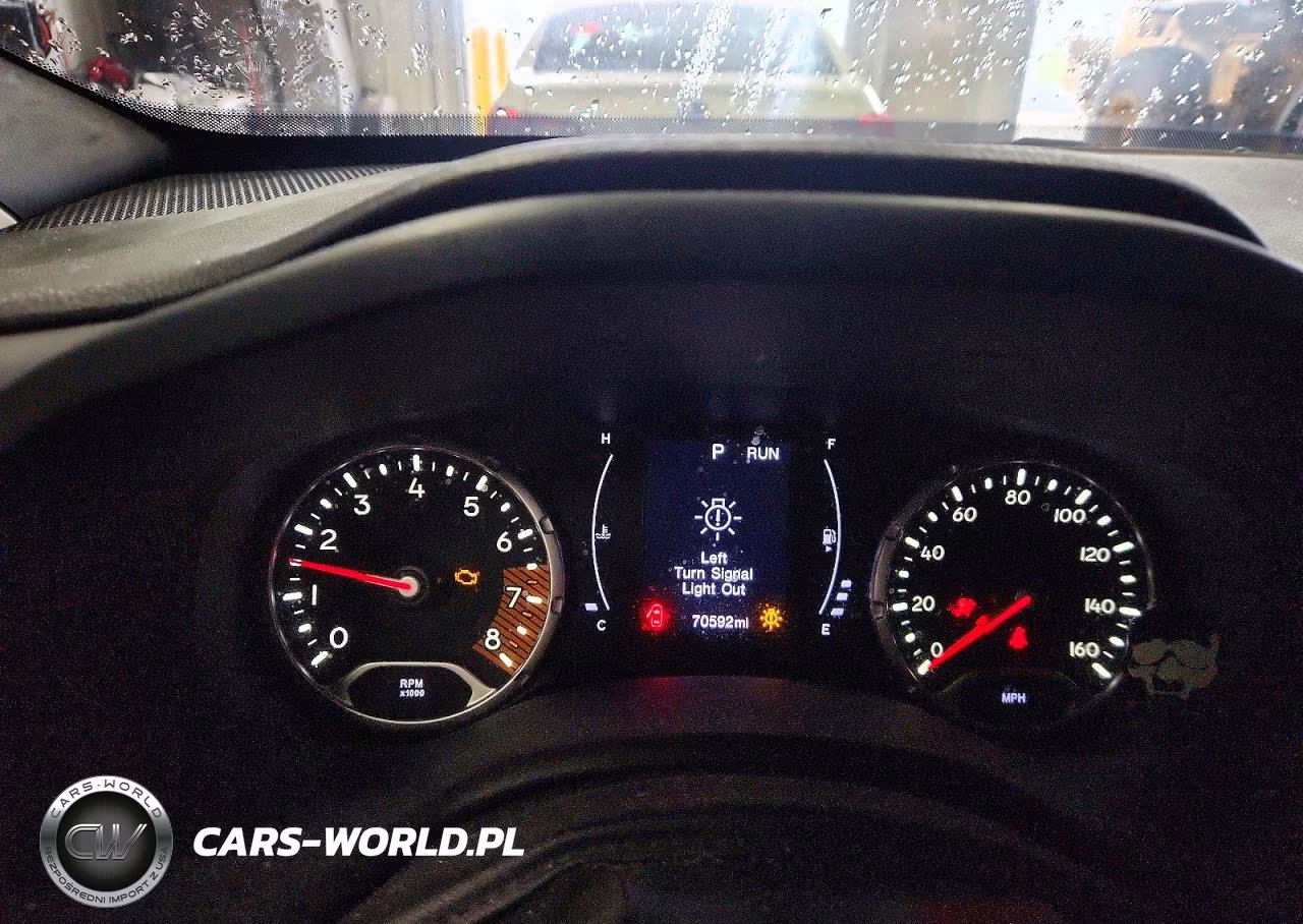2020 Jeep Renegade Latitude VIN:ZACNJABBXLPL53736 - 9