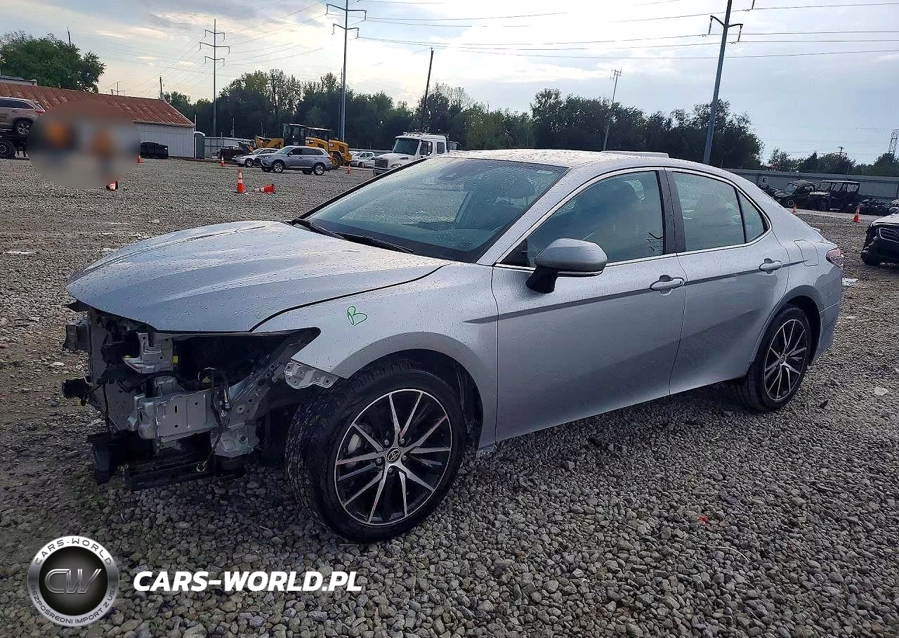 2024 Toyota Camry Se – zdjęcie 1 z 13