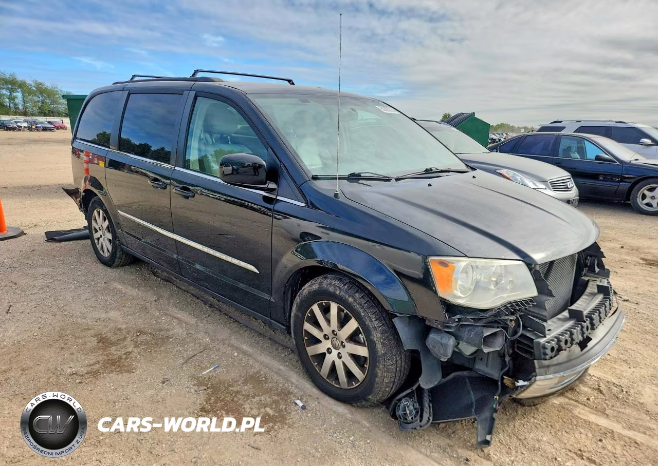 2013 Chrysler Town & Country Touring VIN:2C4RC1BG0DR662364 - 4