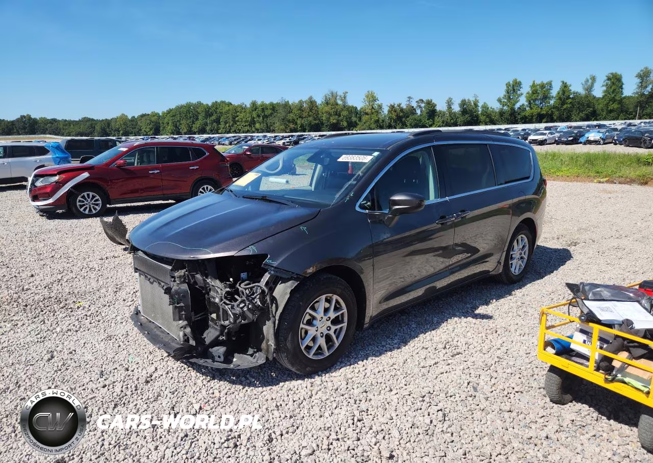 2021 Chrysler Voyager Lxi VIN:2C4RC1DG6MR505578 - 1