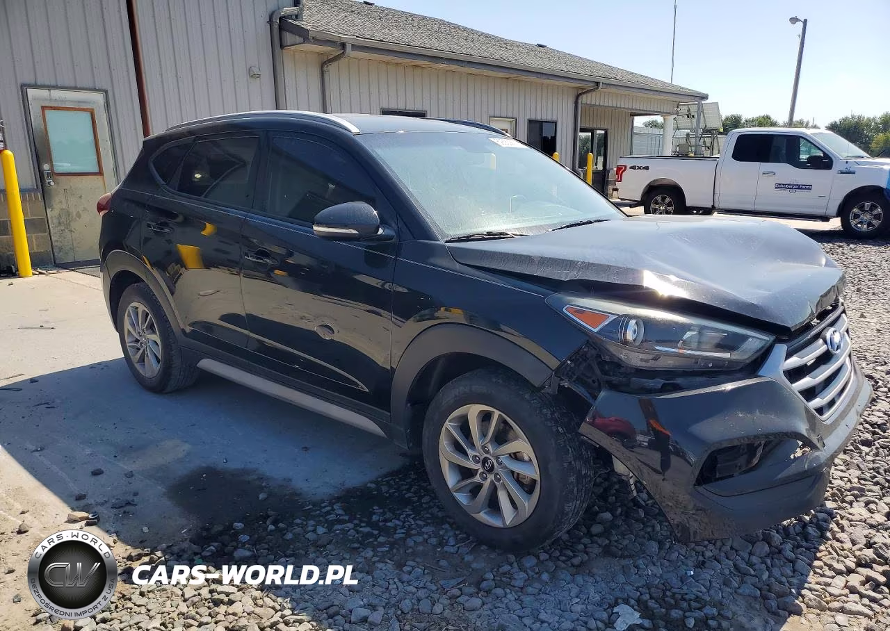 2017 Hyundai Tucson Se Plus VIN:KM8J33A4XHU375425 - 4
