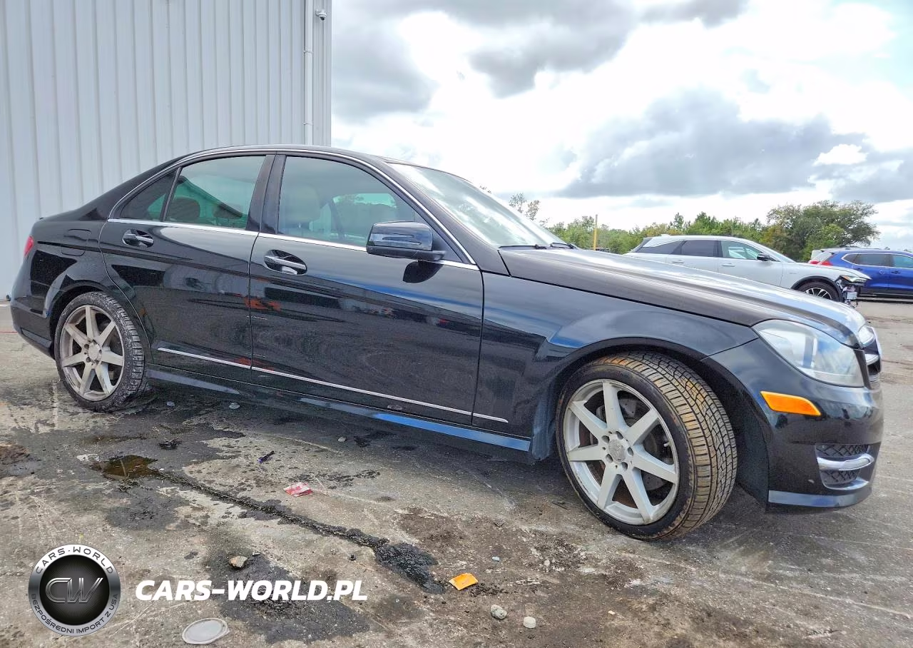 2014 Mercedes-Benz C 350 VIN:WDDGF5HB4EG162444 - 4