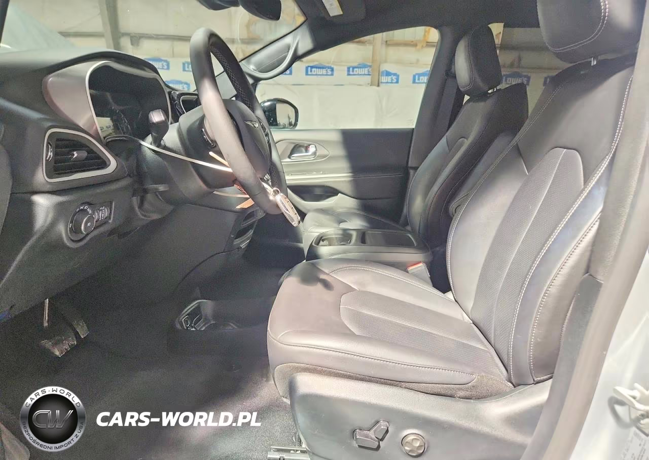2026 Chrysler Pacifica Select VIN:2C4RC1BG8TR193362 - 7