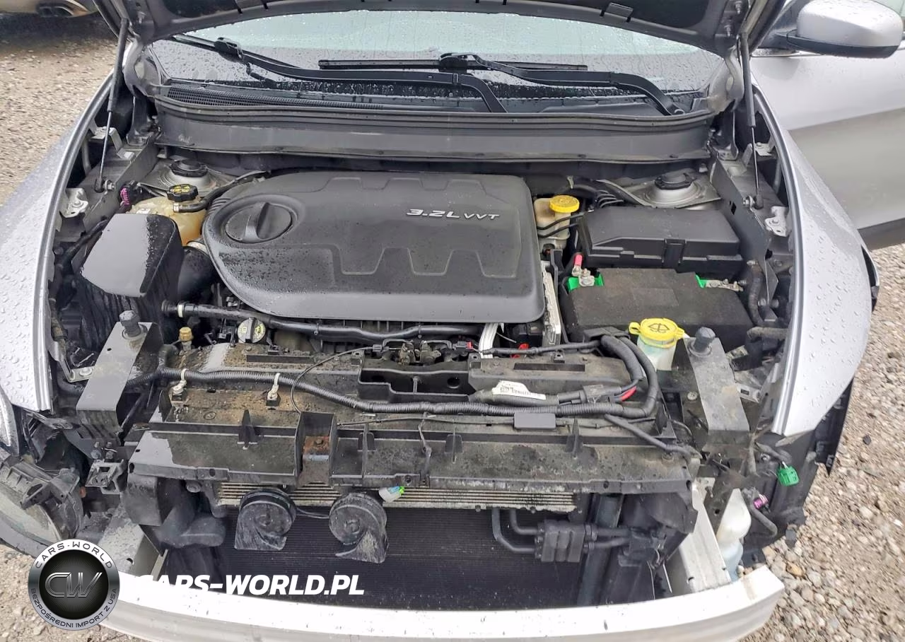 2014 Jeep Cherokee Latitude VIN:1C4PJLCS2EW105704 - 12