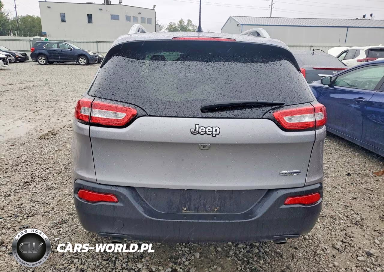 2014 Jeep Cherokee Latitude VIN:1C4PJLCS2EW105704 - 6