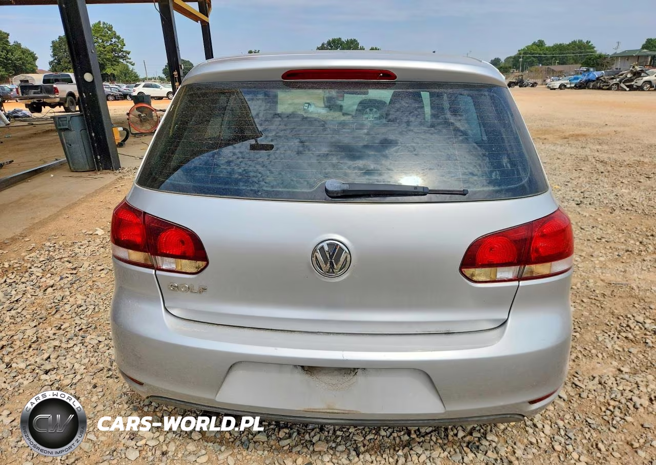 2010 Volkswagen Golf VIN:WVWAB7AJXAW121888 - 6