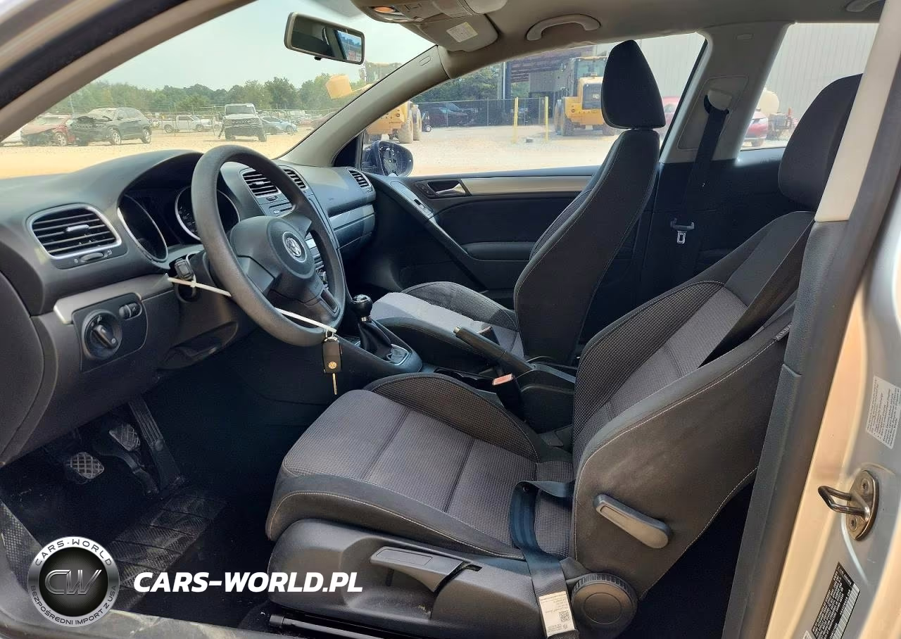 2010 Volkswagen Golf VIN:WVWAB7AJXAW121888 - 7