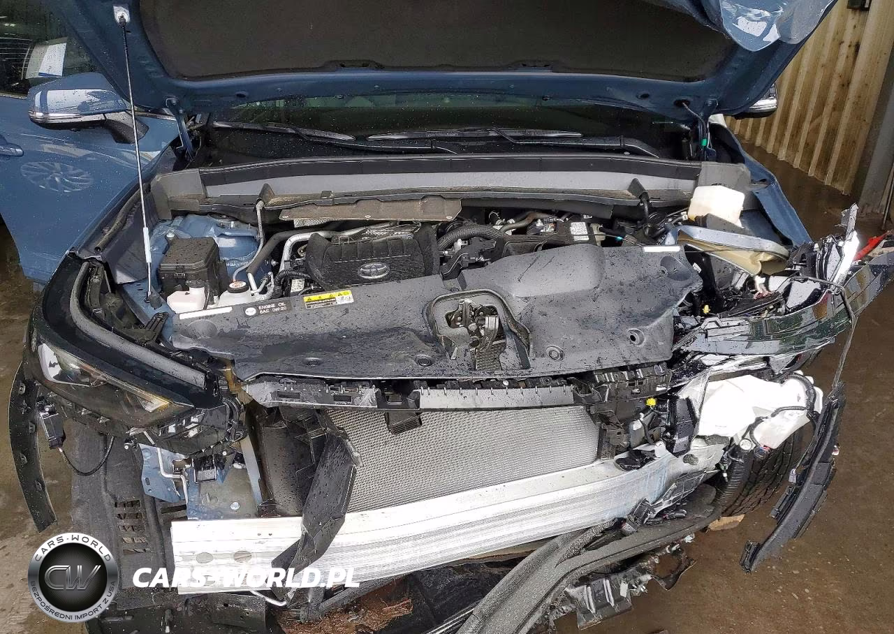 2026 Toyota Grand Highlander Platinum VIN:5TDAAAB57TS133727 - 11