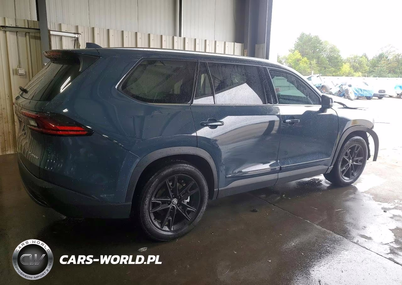 2026 Toyota Grand Highlander Platinum VIN:5TDAAAB57TS133727 - 3