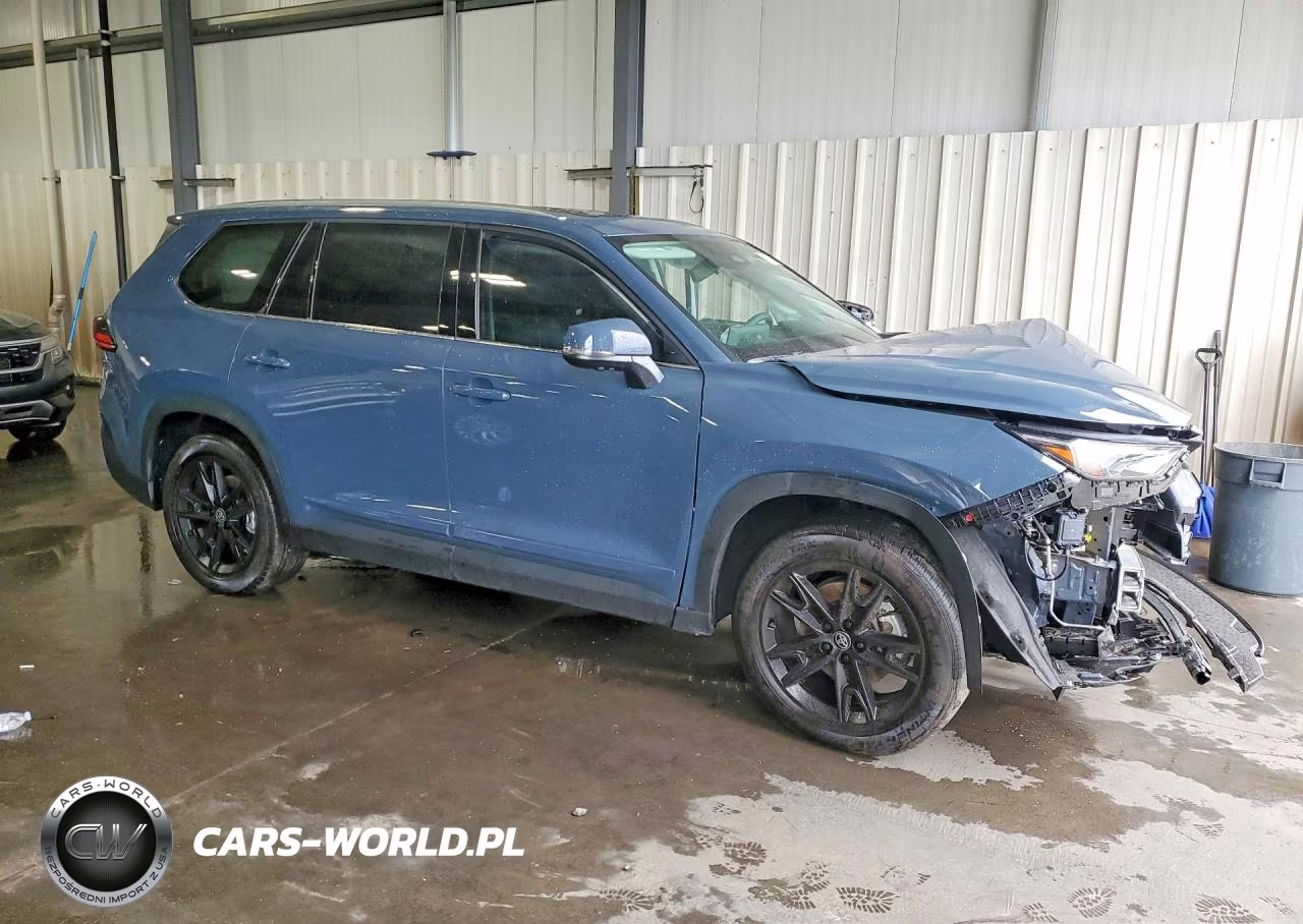 2026 Toyota Grand Highlander Platinum VIN:5TDAAAB57TS133727 - 4