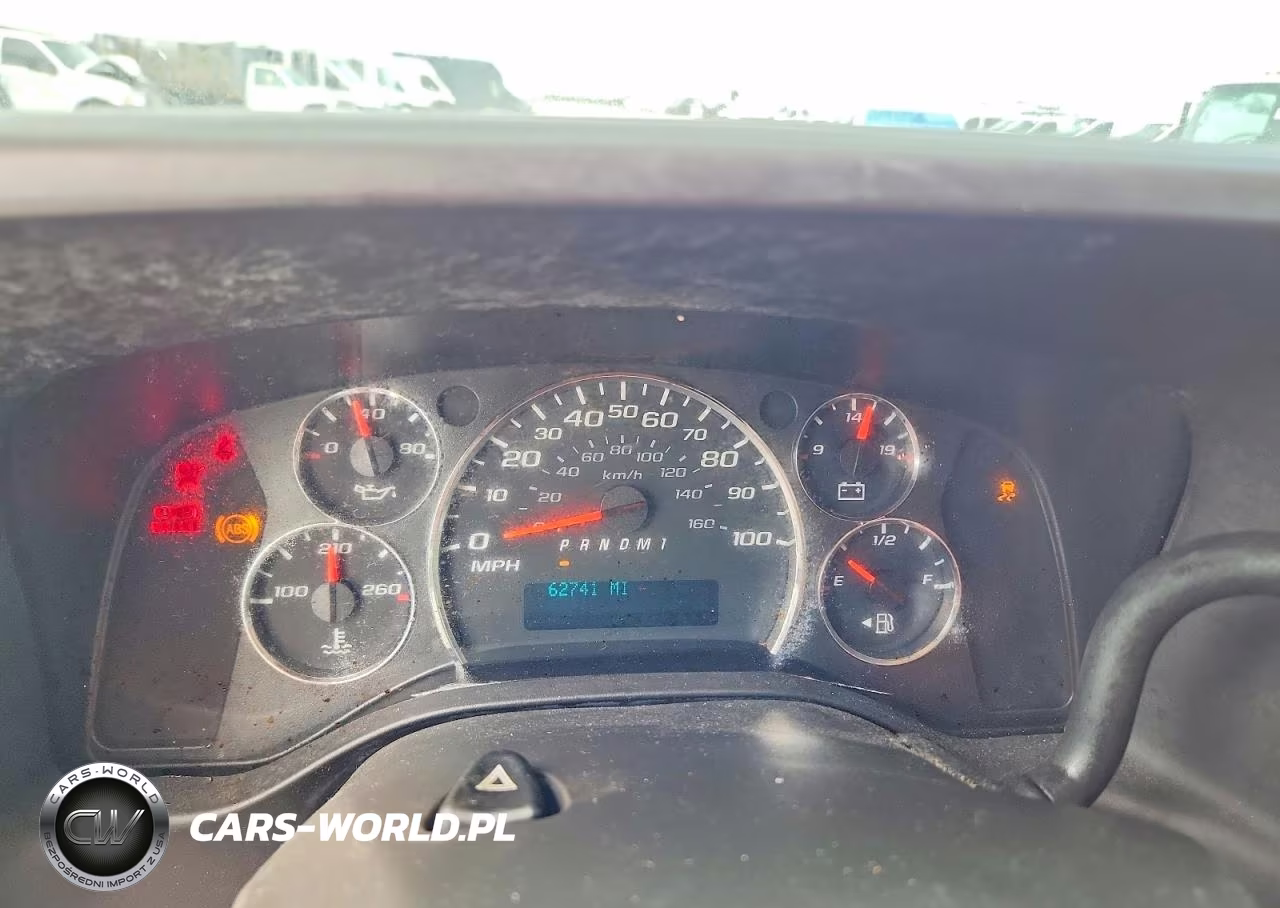 2018 Chevrolet Express Refrigerated Box Truck VIN:1GB0GSFPXJ1235873 - 9