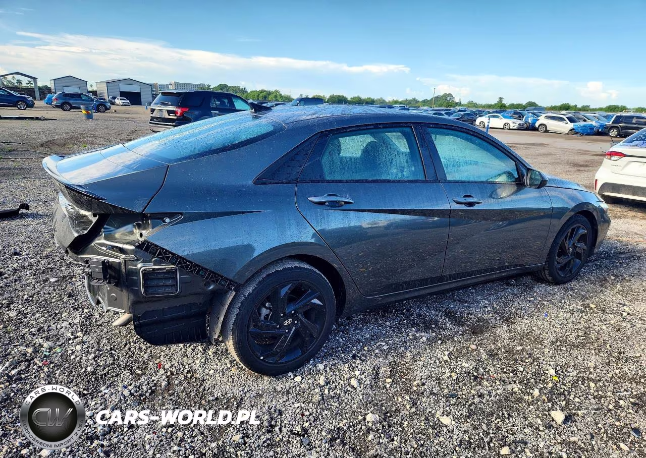 2026 Hyun Elantra Se VIN:KMHLM4DG4TU126158 - 3