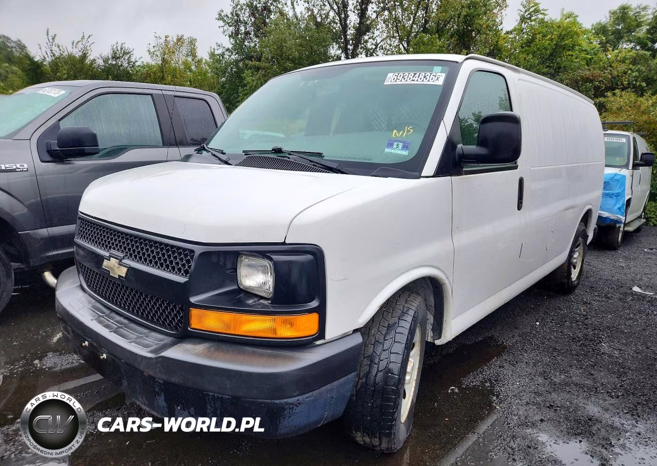 2012 Chevrolet Express G1500 VIN:1GCSGAFX5C1147007 - 1