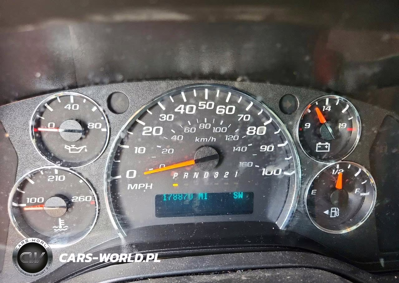 2012 Chevrolet Express G1500 VIN:1GCSGAFX5C1147007 - 9