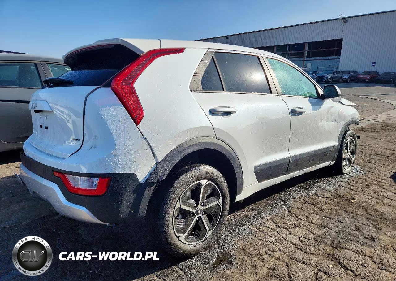 2026 Kia Niro Lx VIN:KNDCP3LE1T5349869 - 3