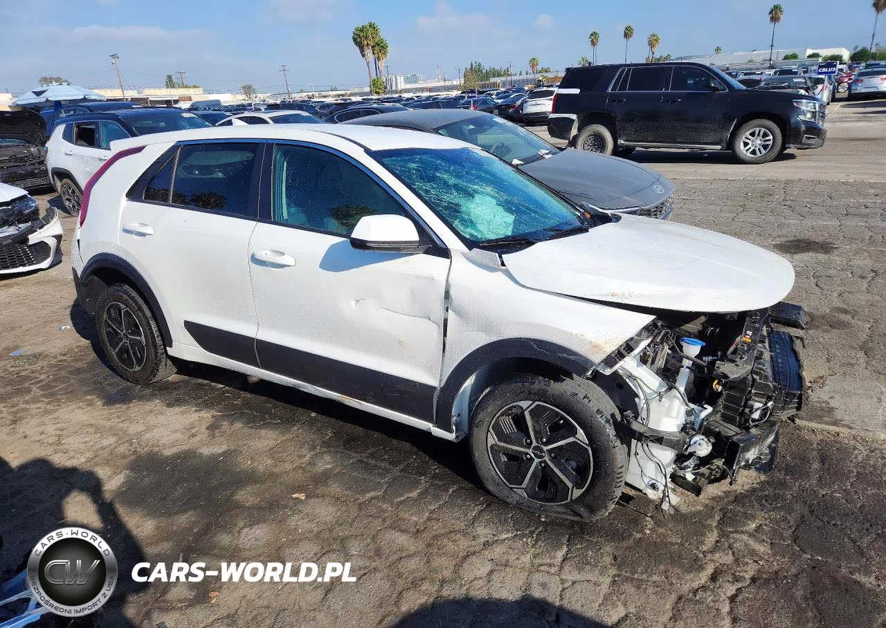 2026 Kia Niro Lx VIN:KNDCP3LE1T5349869 - 4