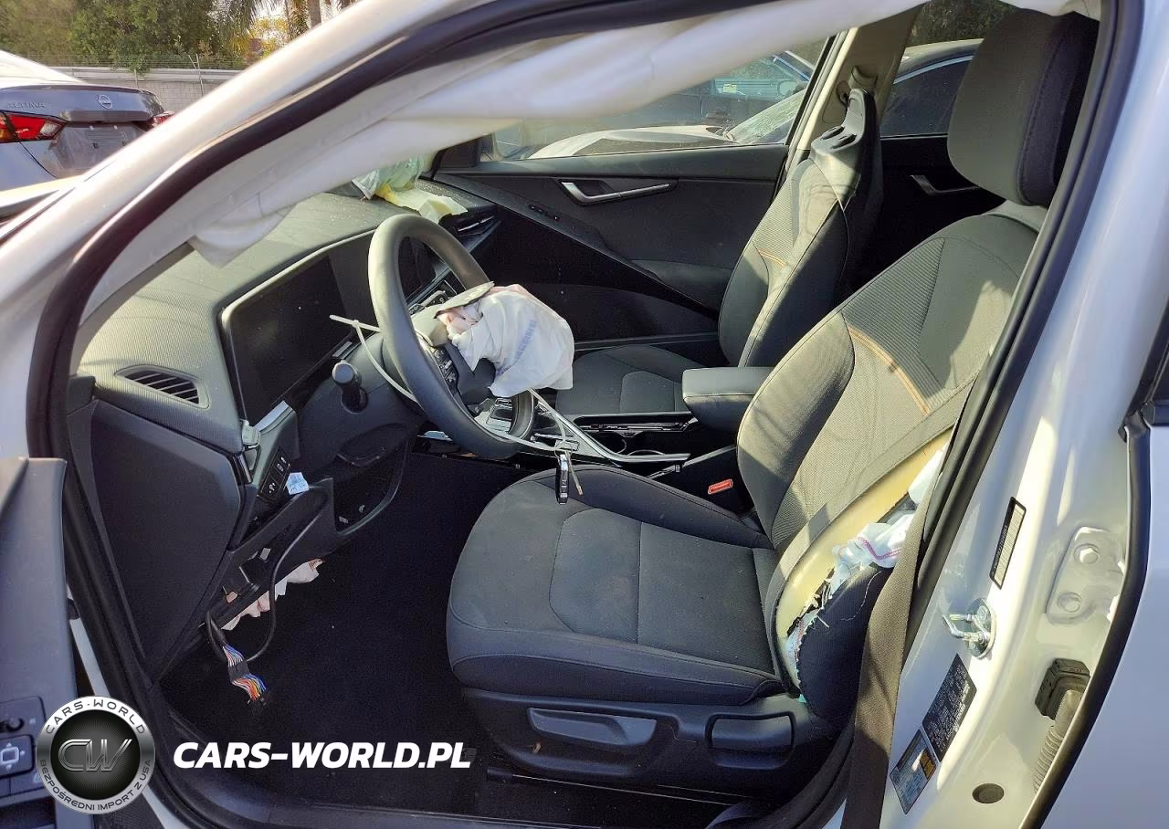 2026 Kia Niro Lx VIN:KNDCP3LE1T5349869 - 7