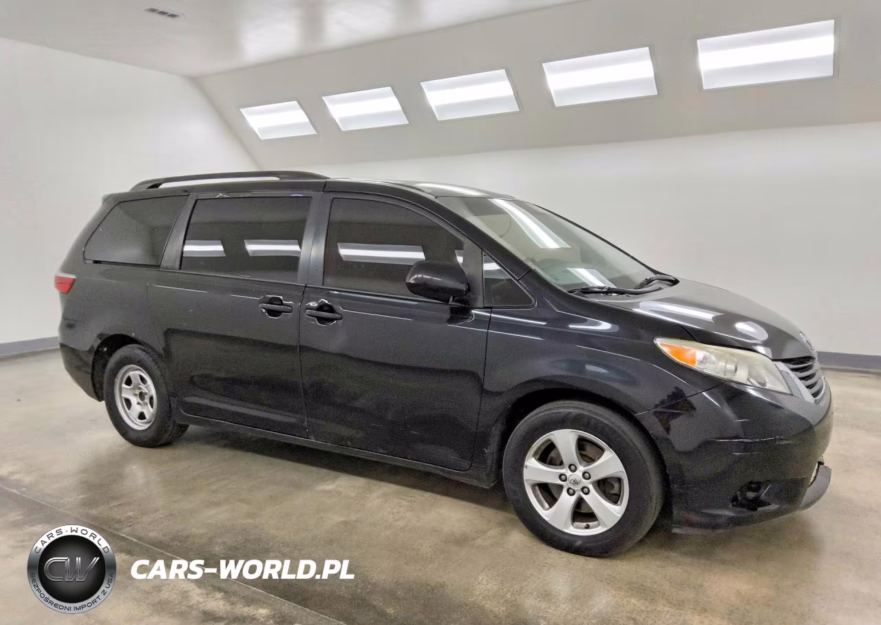 2015 Toyota Sienna Le VIN:5TDKK3DC4FS680788 - 4