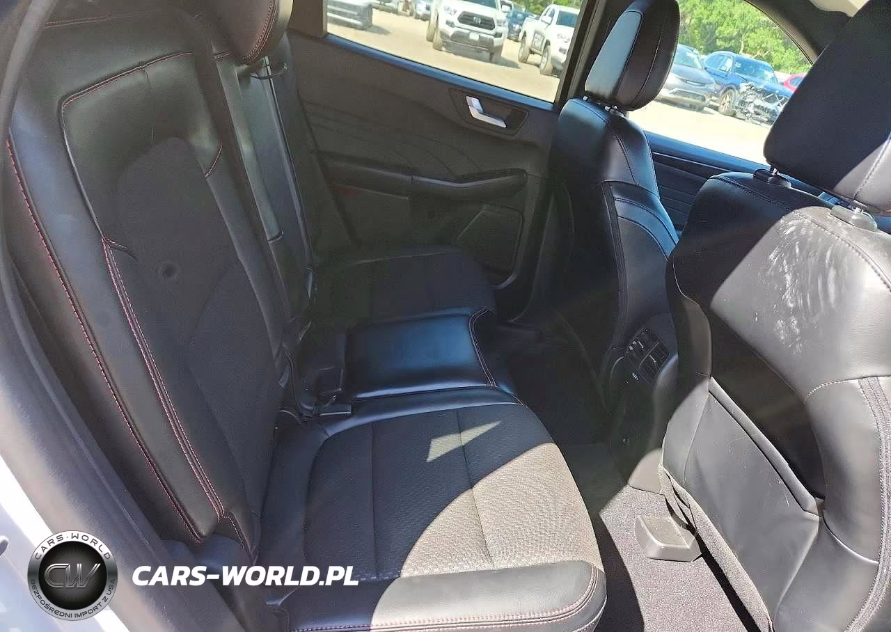 2023 Ford Escape St Line VIN:1FMCU0MZ4PUB41694 - 10
