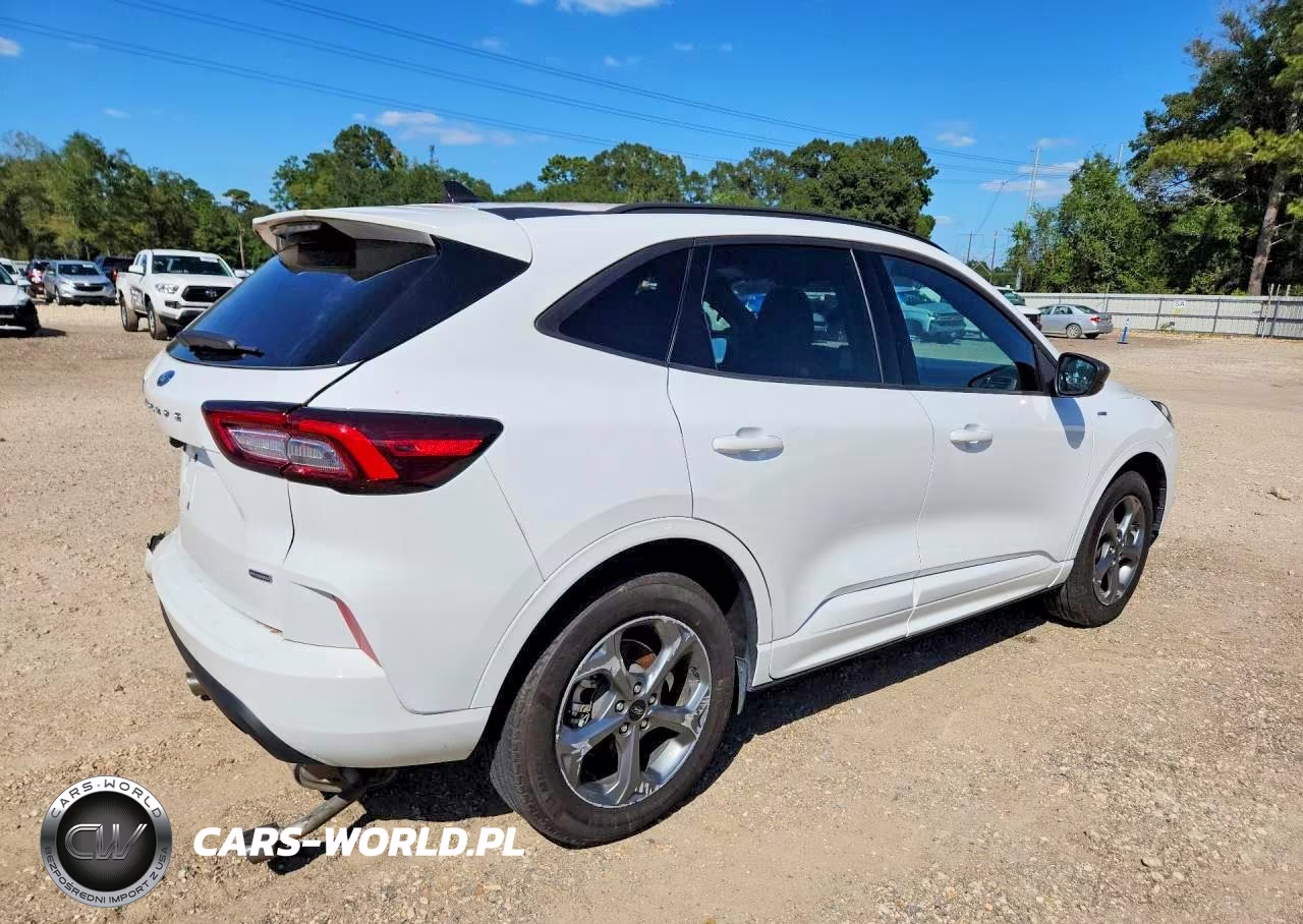 2023 Ford Escape St Line VIN:1FMCU0MZ4PUB41694 - 3