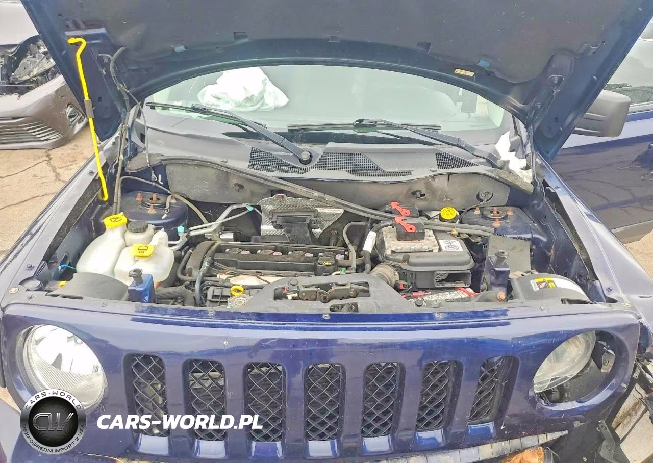 2015 Jeep Patriot Latitude VIN:1C4NJPFA6FD110970 - 12