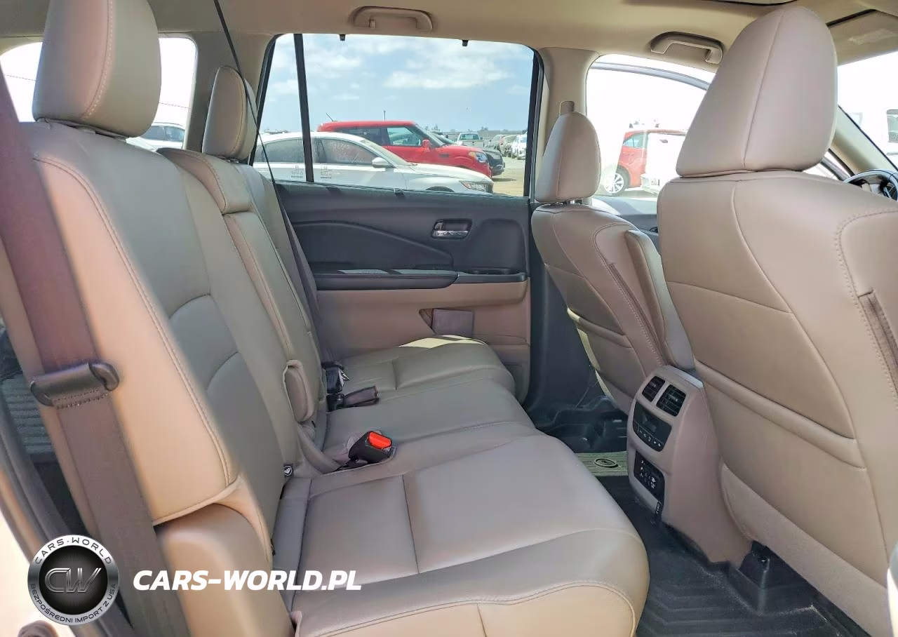 2016 Honda Pilot Touring VIN:5FNYF5H99GB017571 - 11