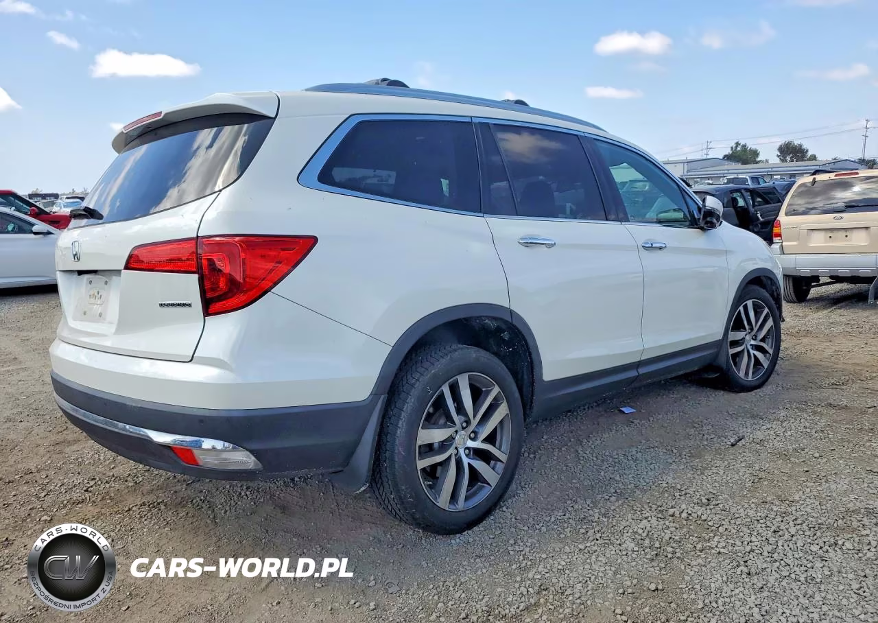 2016 Honda Pilot Touring VIN:5FNYF5H99GB017571 - 3