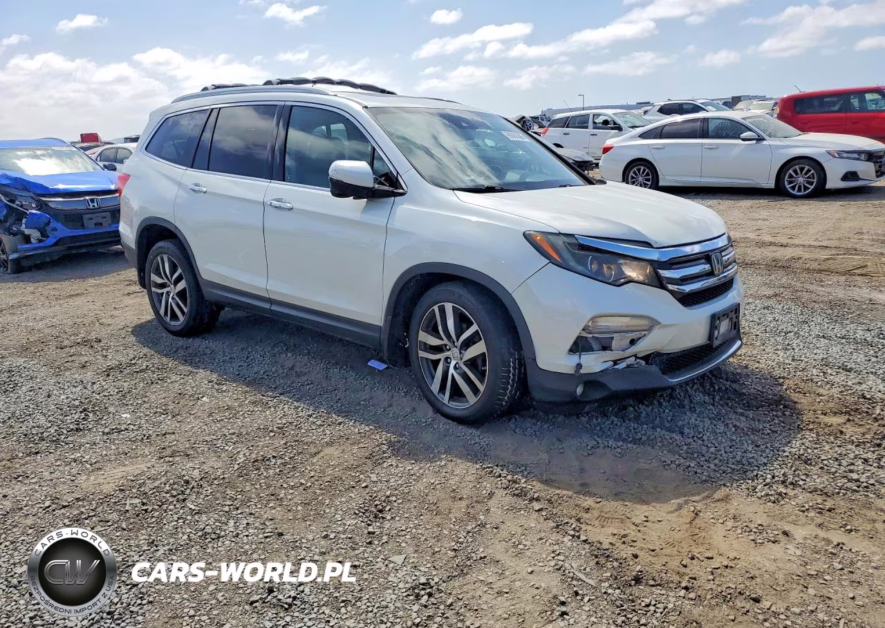 2016 Honda Pilot Touring VIN:5FNYF5H99GB017571 - 4