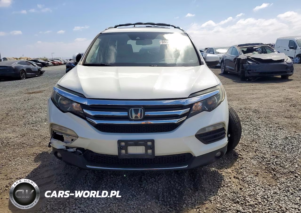2016 Honda Pilot Touring VIN:5FNYF5H99GB017571 - 5