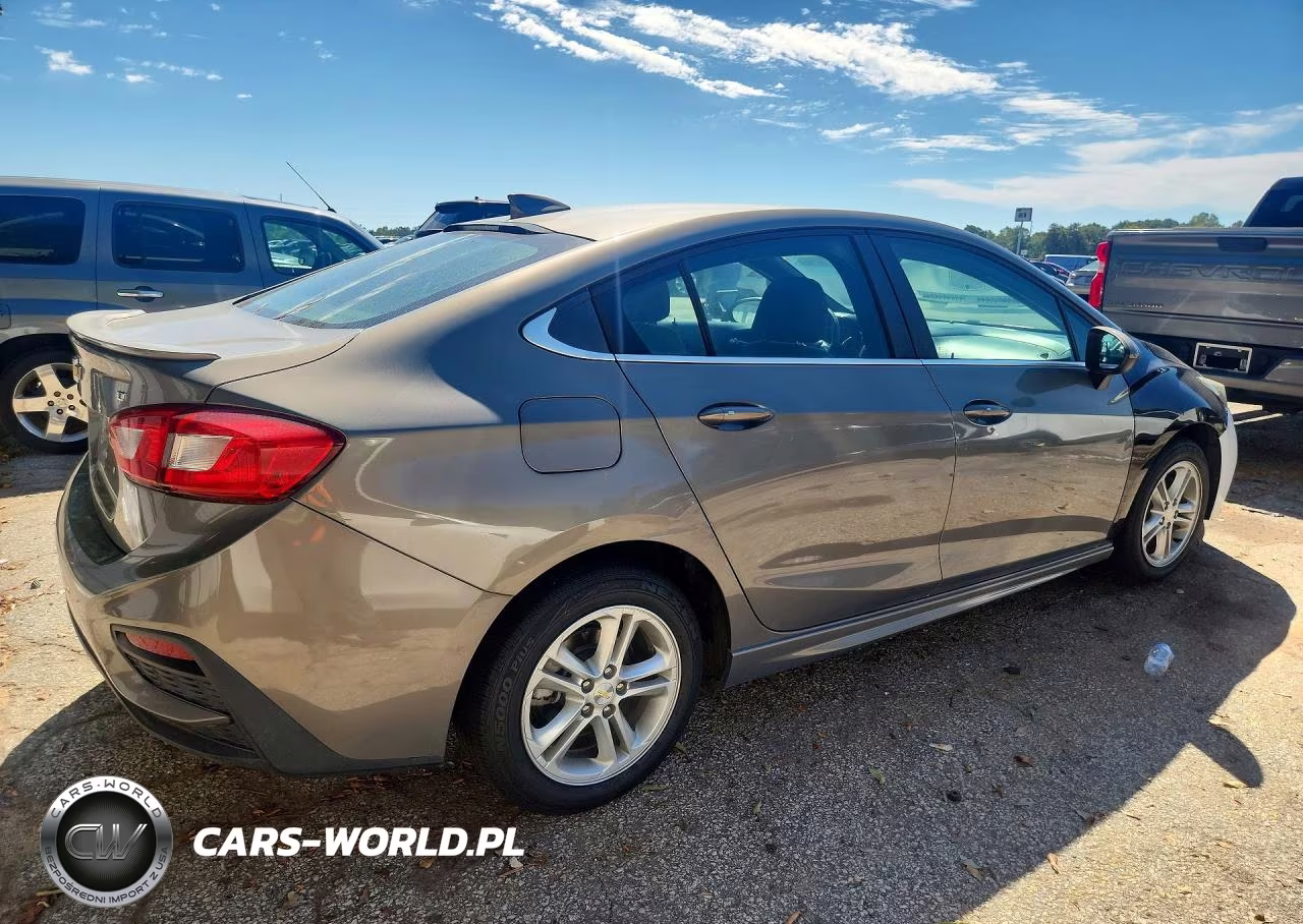 2018 Chevrolet Cruze Lt VIN:1G1BE5SM0J7241999 - 3