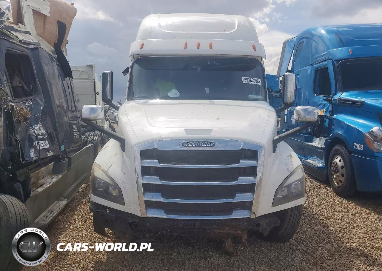 2020 Freightliner Cascadia 126