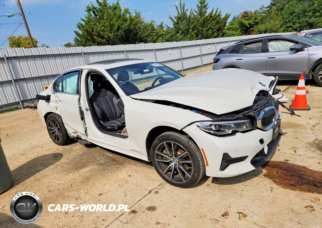 2019 BMW 330Xi VIN:WBA5R7C5XKFH02838 - 4