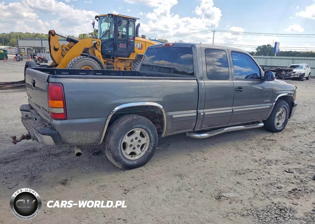 2002 Chevrolet Silverado C1500 VIN:2GCEC19T721109417 - 3