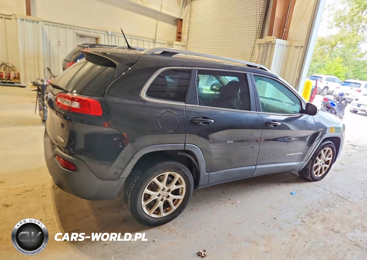 2014 Jeep Cherokee Latitude VIN:1C4PJLCSXEW288527 - 3
