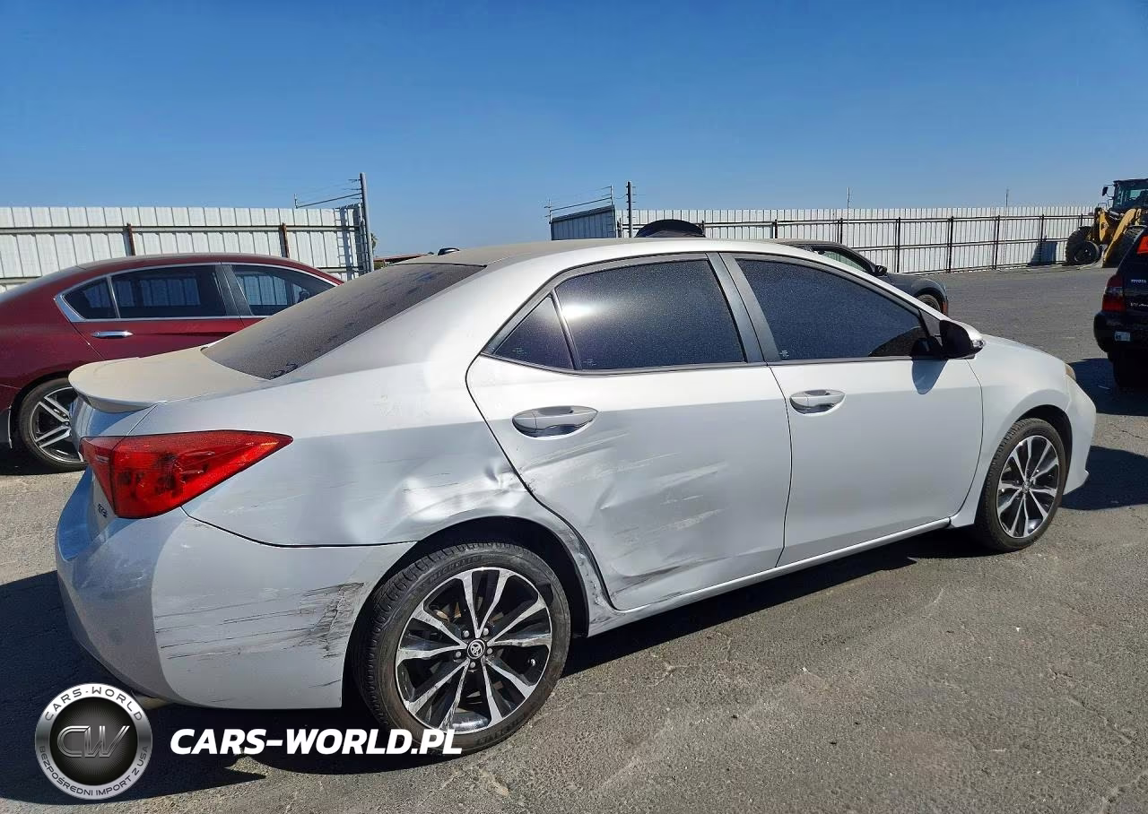 2017 Toyota Corolla Xse VIN:5YFBURHE0HP630684 - 3