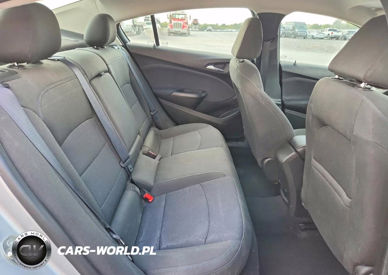 2018 Chevrolet Cruze Lt VIN:1G1BE5SM5J7197403 - 10
