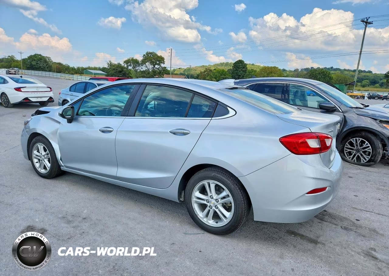 2018 Chevrolet Cruze Lt VIN:1G1BE5SM5J7197403 - 2