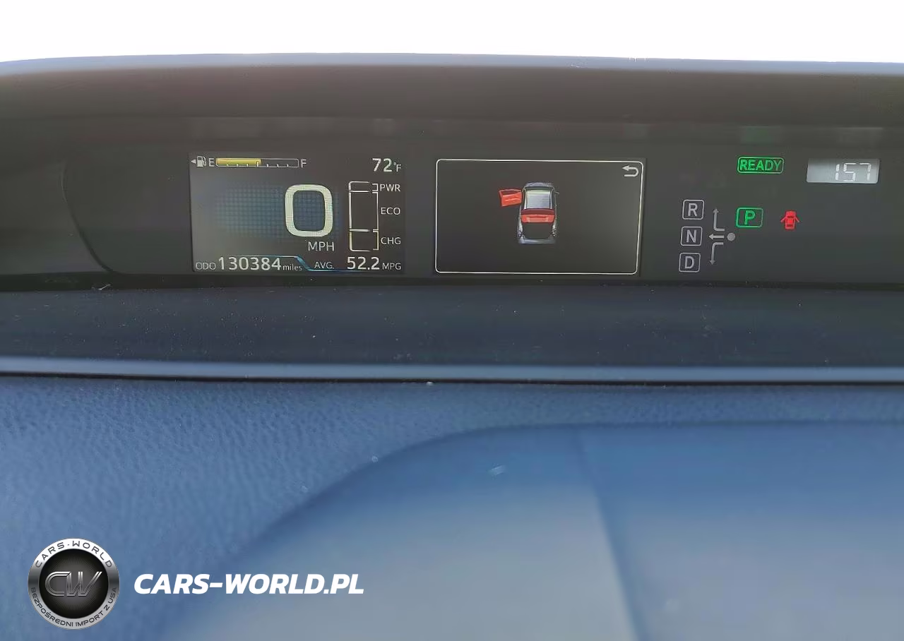 2018 Toyota Prius VIN:JTDKARFU7J3545519 - 9