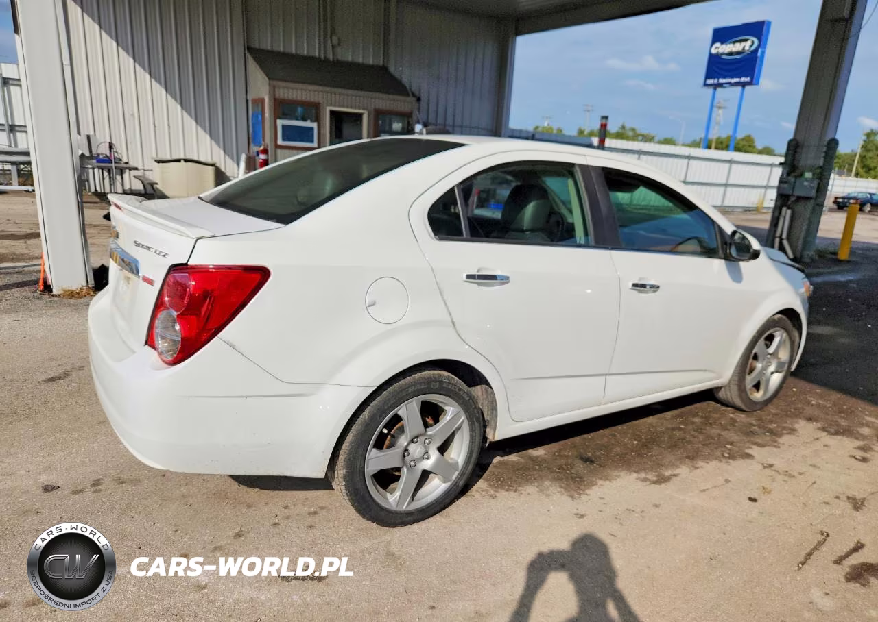 2015 Chevrolet Sonic Ltz VIN:1G1JE5SB0F4193374 - 3