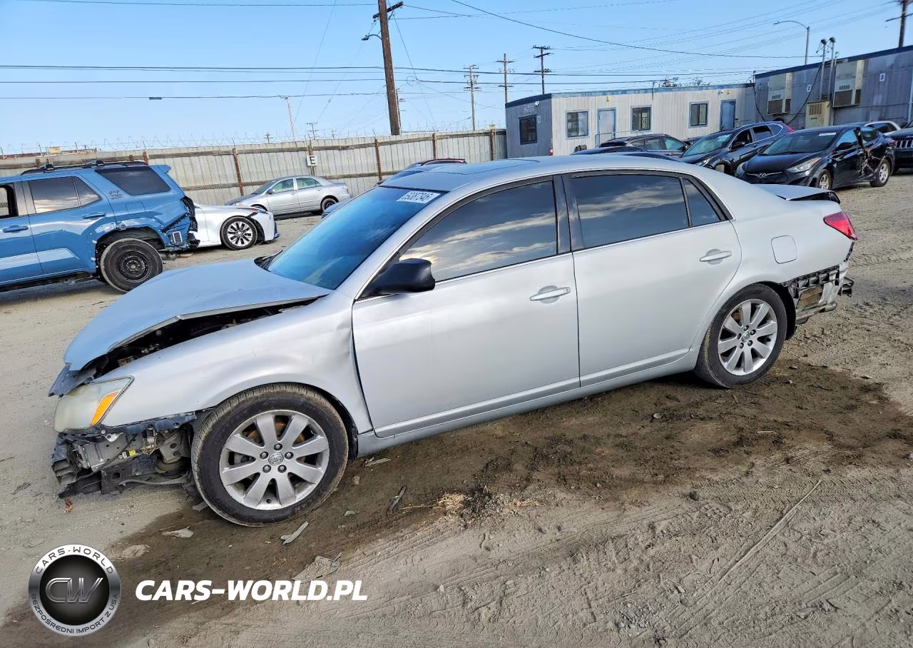 2005 Toyota Avalon Xls