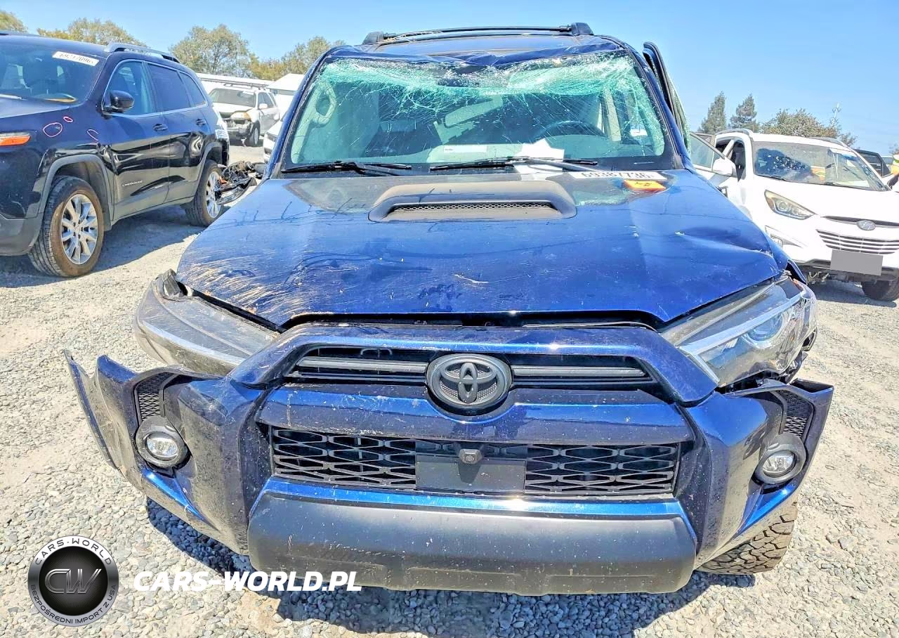 2023 Toyota 4Runner Trd Off-Road Premium VIN:JTERU5JR8P6142640 - 5