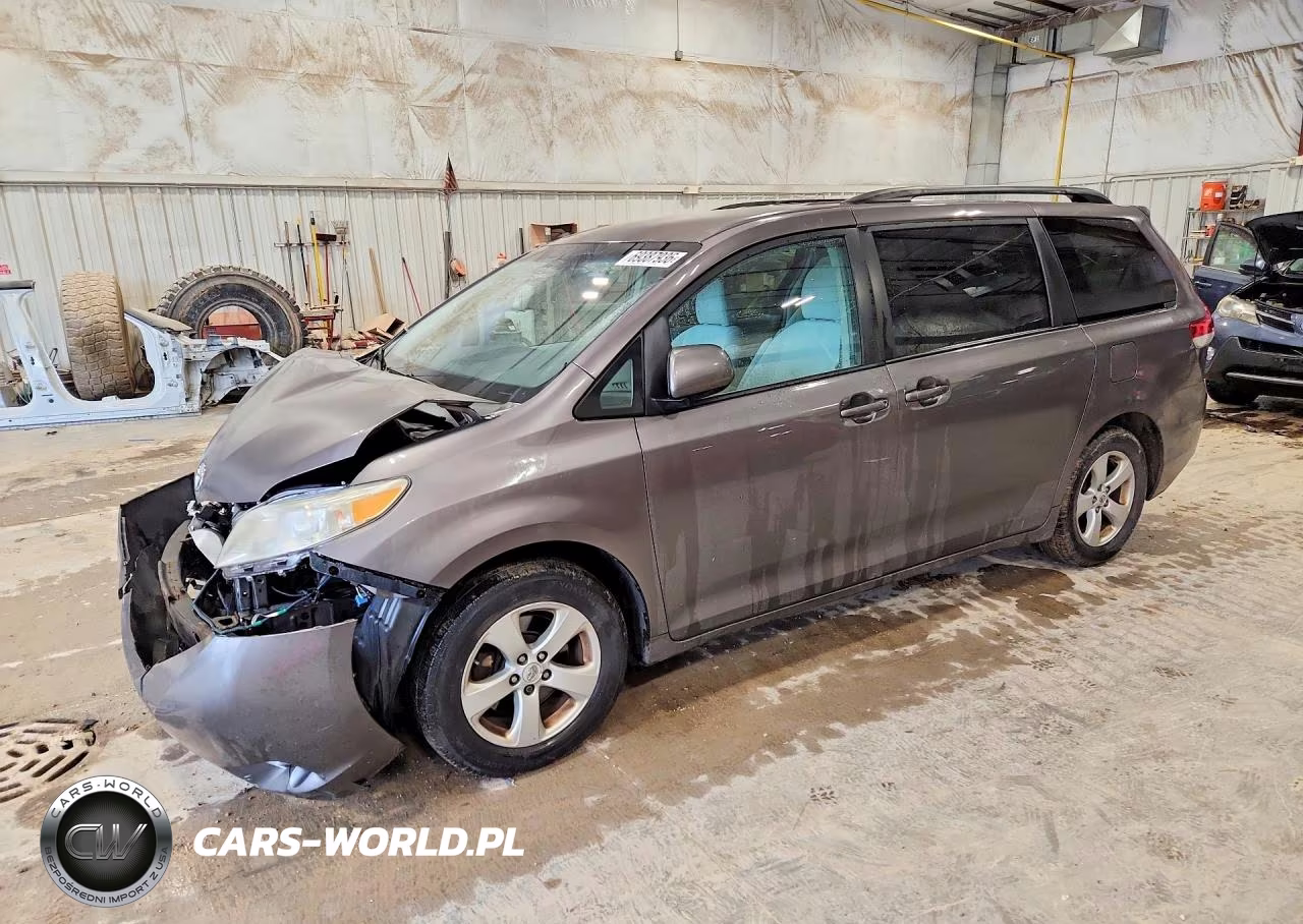 2012 Toyota Sienna Le
