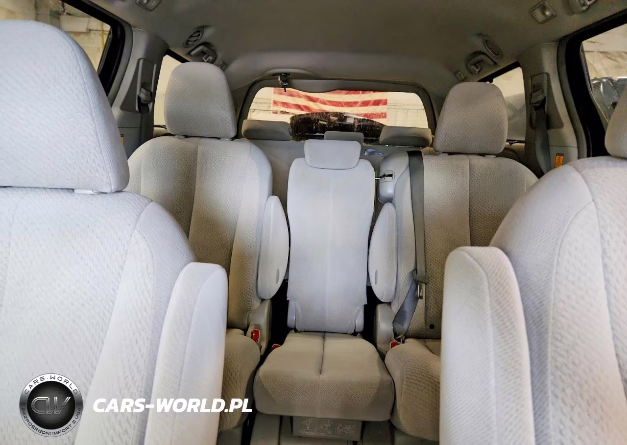 2012 Toyota Sienna Le VIN:5TDKK3DC4CS200423 - 10