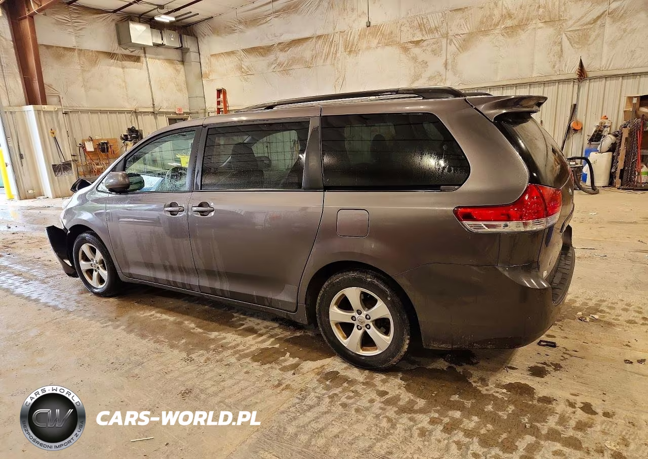 2012 Toyota Sienna Le VIN:5TDKK3DC4CS200423 - 2