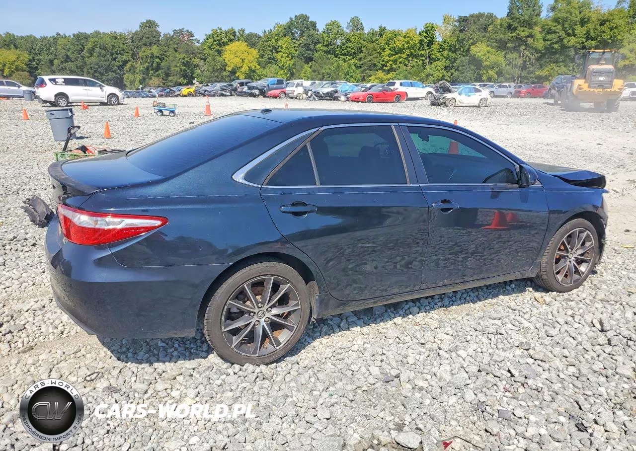 2015 Toyota Camry Xse VIN:4T1BF1FK7FU021690 - 3