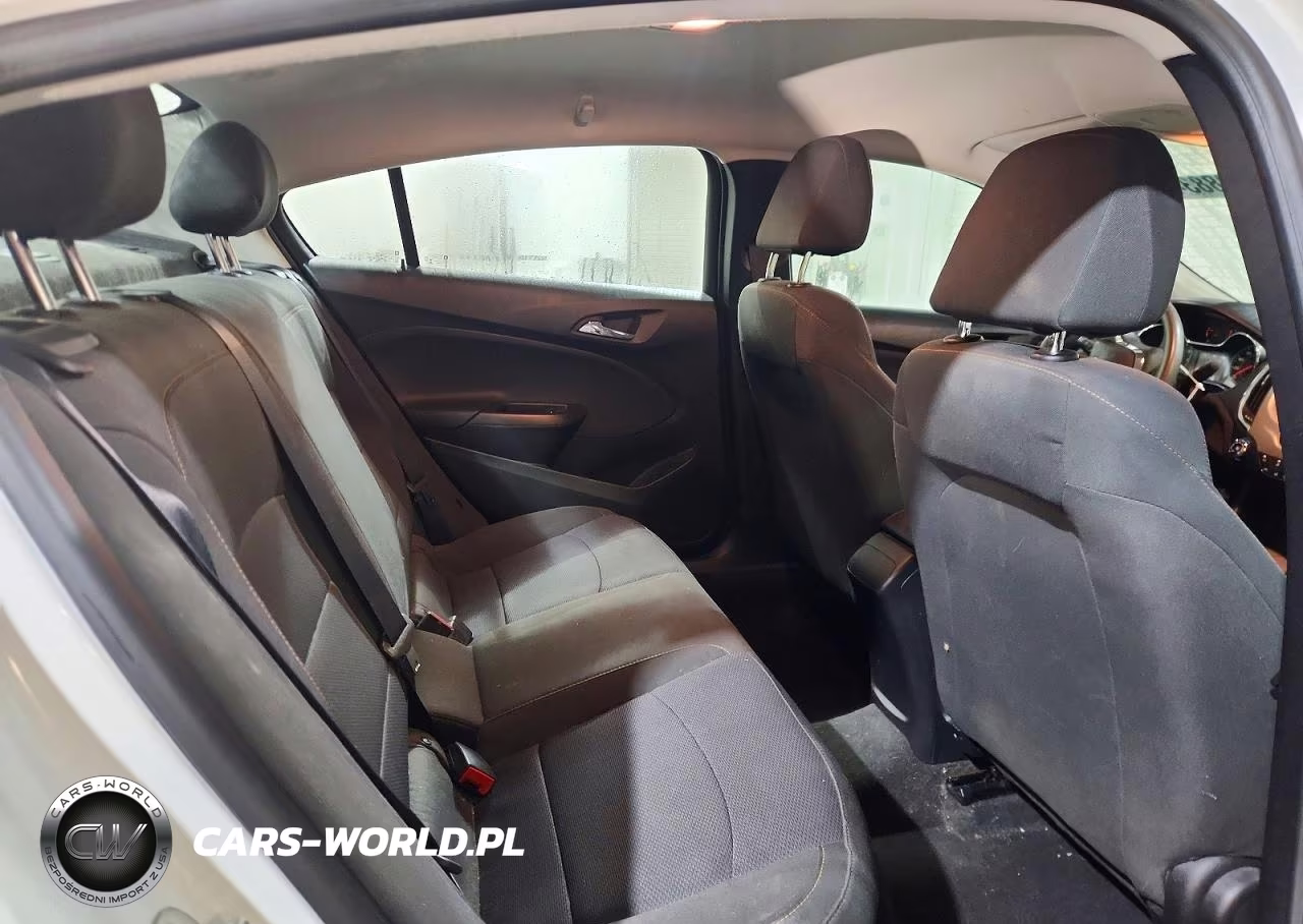 2018 Chevrolet Cruze Ls VIN:1G1BC5SM1J7218950 - 10