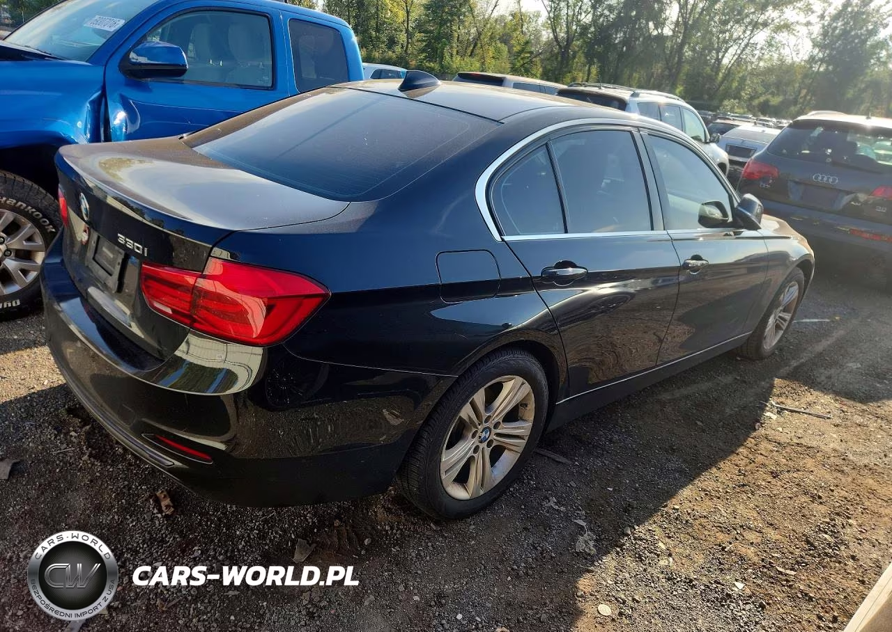 2018 BMW 330 Xi VIN:WBA8D9G53JNU68920 - 3