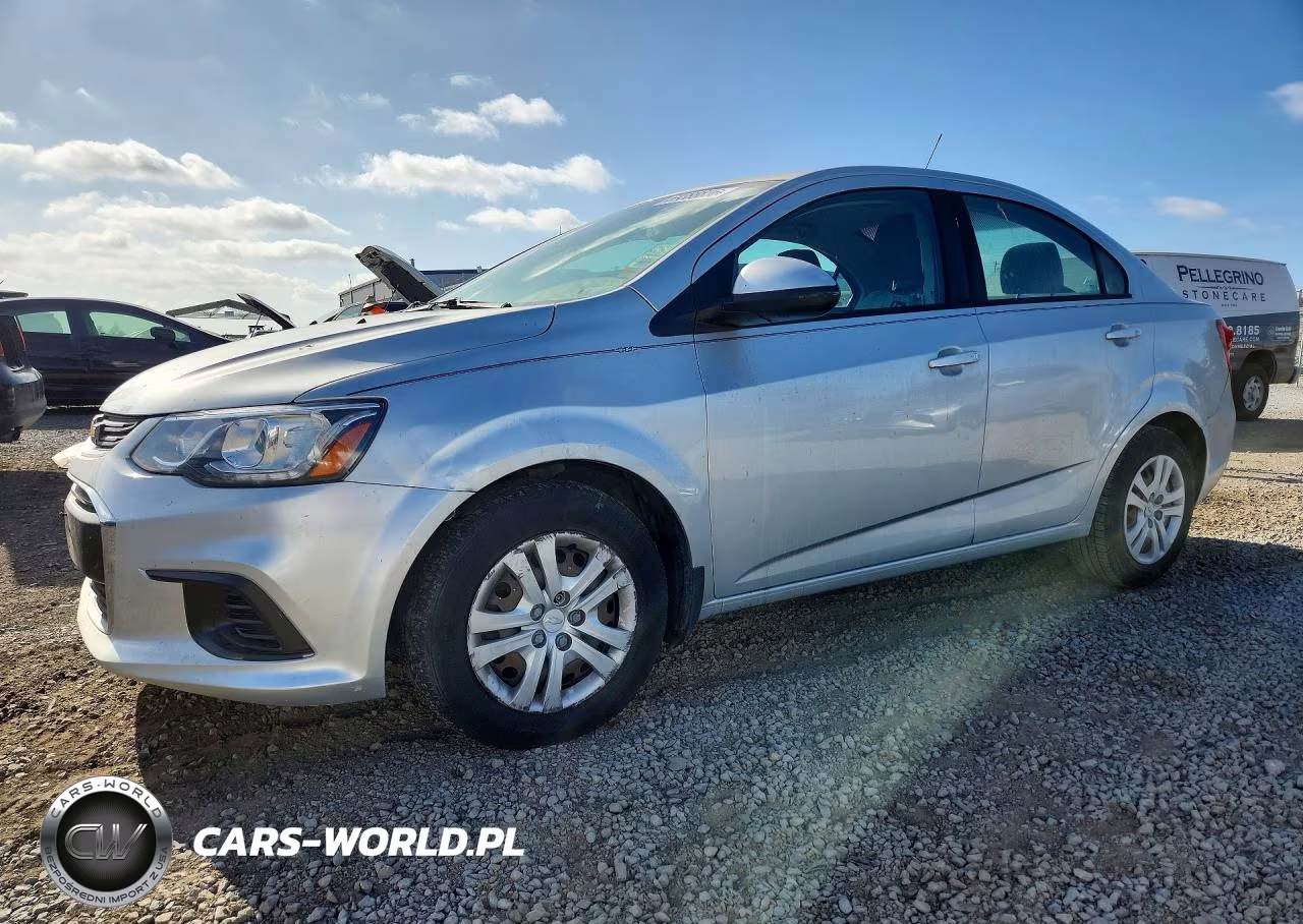 2017 Chevrolet Sonic Ls – zdjęcie 1 z 12