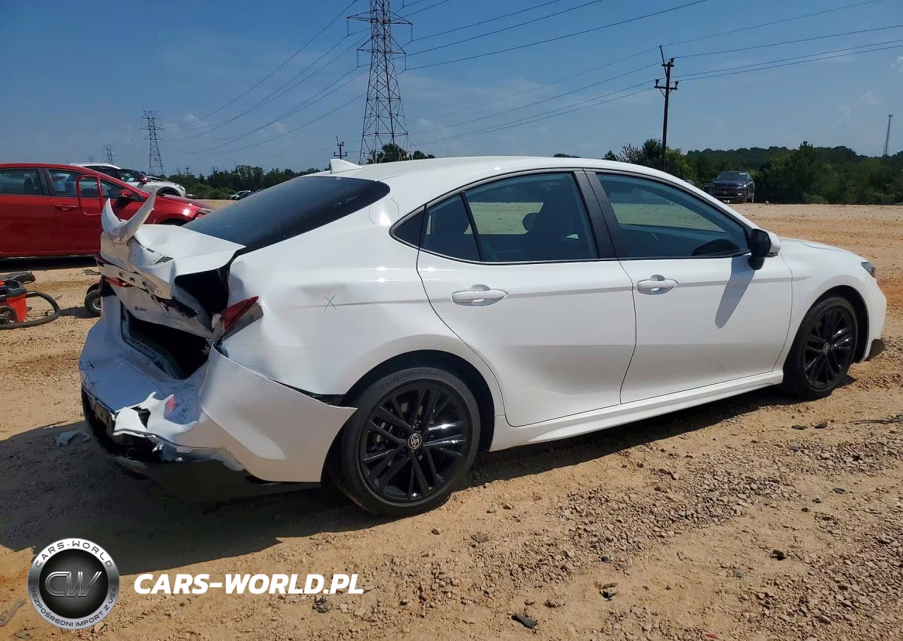 2025 Toyota Camry Se VIN:4T1DAACK7SU528921 - 3